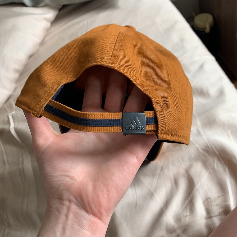 Adidas hat - Picture 3 of 4